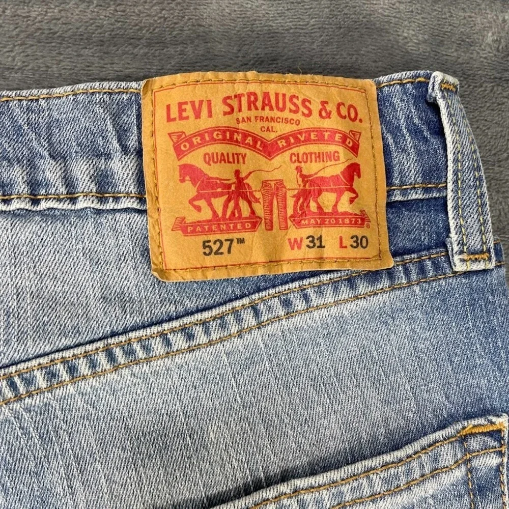 Levi's 527 Boot Cut Jeans Mens Size 31x30 Blue Denim Medium Wash Cotton Cowboy